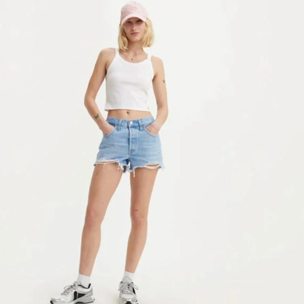 Levi's 501 Original Distressed Butterfly Button Denim Shorts Women's Size 31